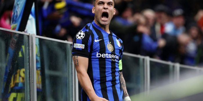 Lautaro Martinez - 10